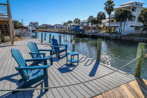 Waterfront Home, Short Walk to Beach, Deck/Balcony
